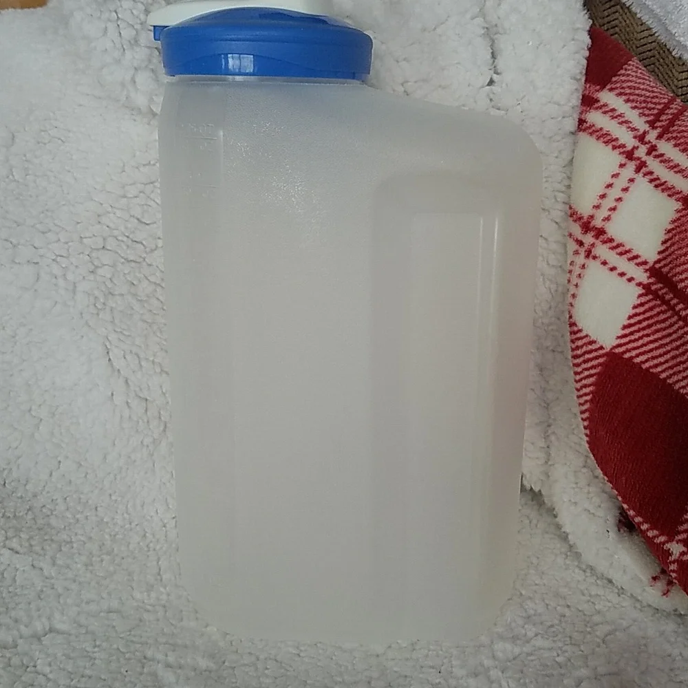 Rubbermaid Pitcher